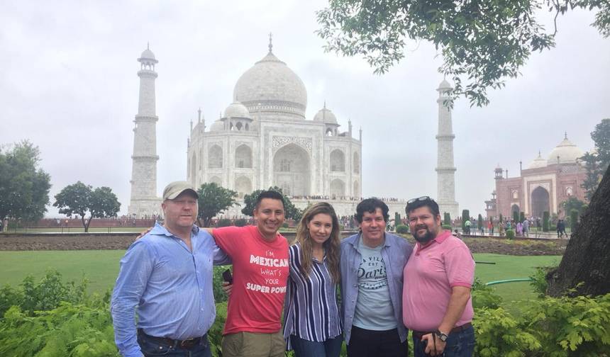 Sunrise Taj Mahal Tour From Delhi — 1