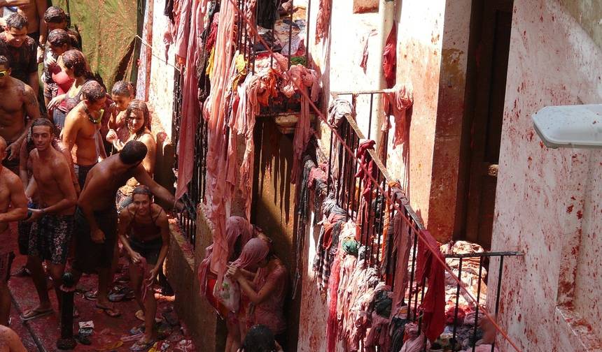 La Tomatina - 3 Dias - Hotel 3 Estrelas — 1