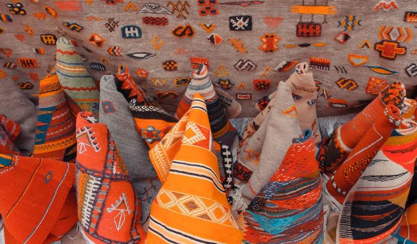 Coastal Morocco: Waves & Market Stalls — 1