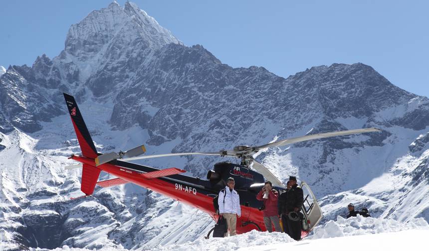 Trek helikopterowy do Bazy pod Everestem — 1