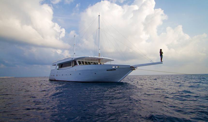 Maldives Dhoni Explorer — 1