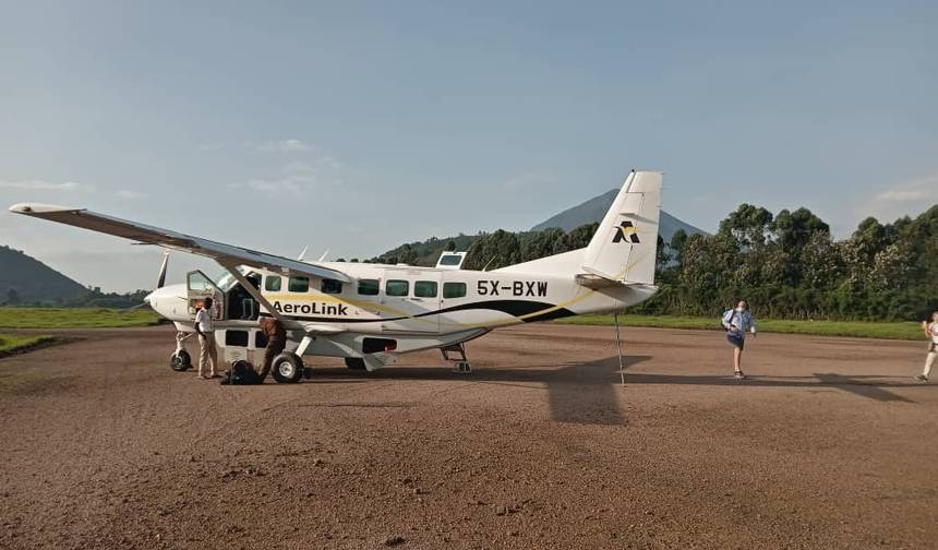 3-dniowe safari lotnicze z trekkingiem goryli w Parku Narodowym Bwindi — 1