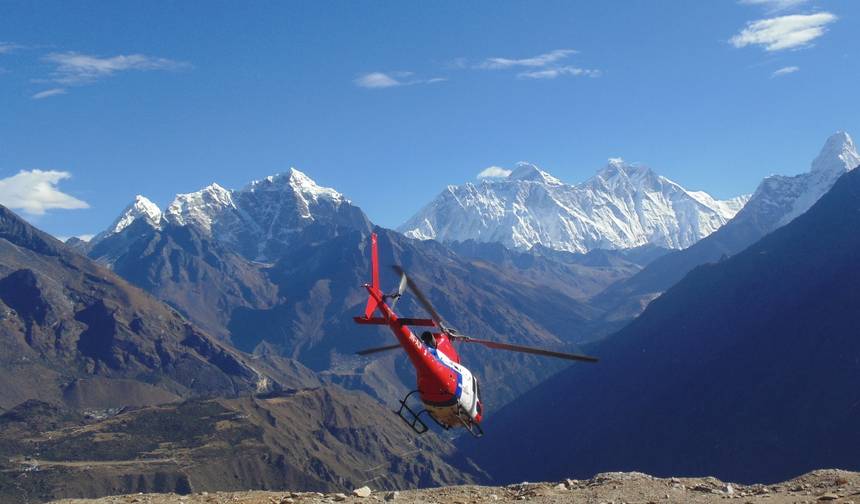 Trekking de Luxo de Helicóptero ao Acampamento Base do Everest — 1