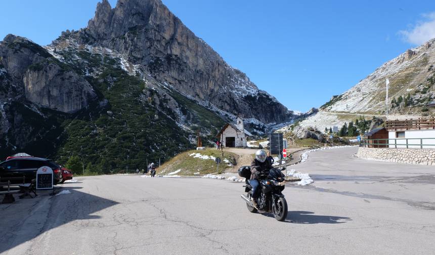Tour de motocicleta pelos lagos italianos e Dolomitas (Guiado) — 1