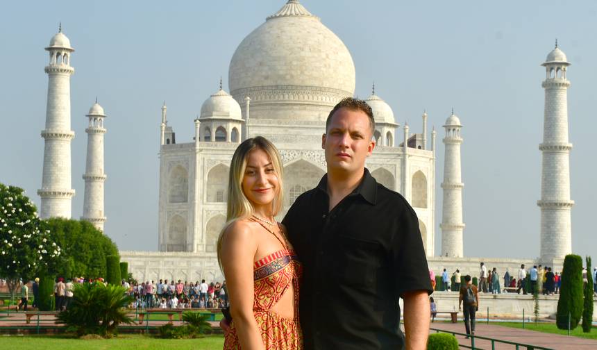 From Delhi: Taj Mahal Sunrise, Agra Fort and Baby Taj Private Day Tour — 1