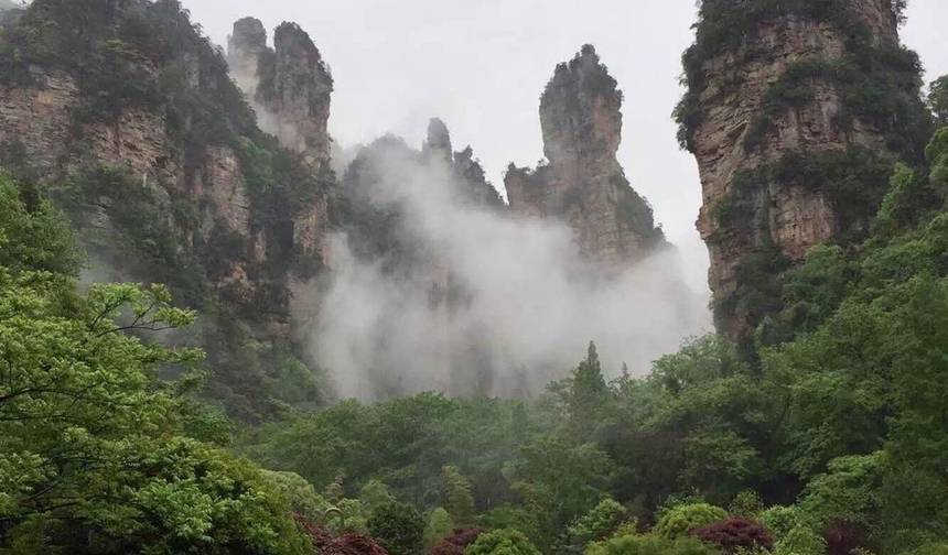 4-dniowa wycieczka do Zhangjiajie i Starego Miasta Fenghuang z Guangzhou pociągiem dużych prędkości i samolotem — 1