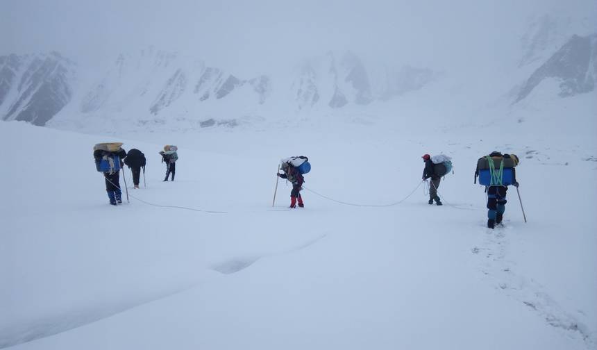 22 Dias de Trekking no Lago Snow e Glaciar Hispar Beifo, Paquistão — 1