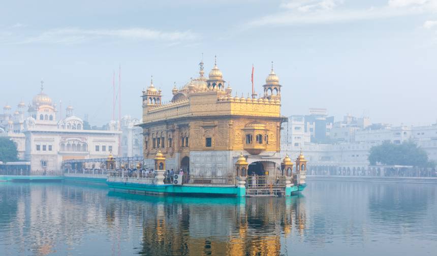 Famous 8 Days Golden Triangle Tour with Mystical Golden Temple of Amritsar — 1