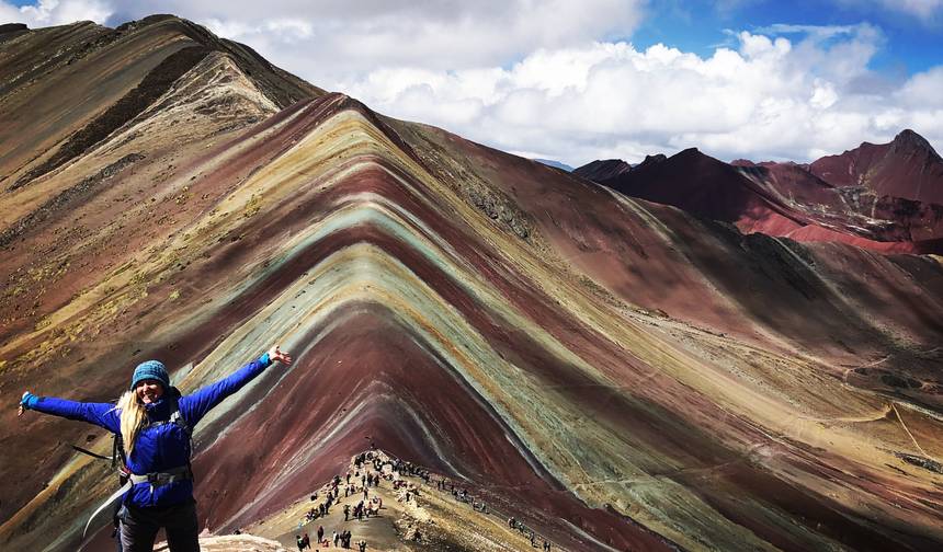 Caminhada à Montanha Arco-Íris e ao Vale Vermelho: 2 Dias/1 Noite — 1