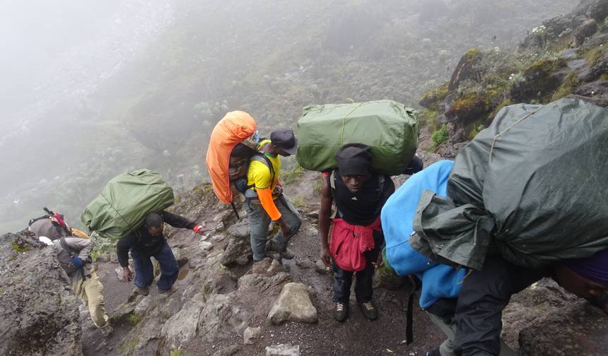 8 Dias de Trekking no Kilimanjaro pela Rota Umbwe — 1