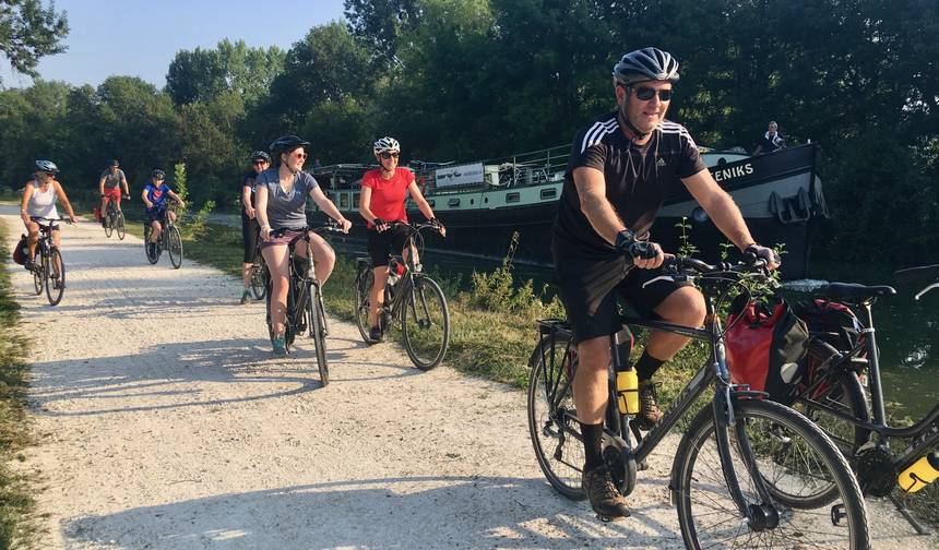 ブルージュ（ブルッヘ）からパリへ、ベルギーとフランスを自転車と船で巡る旅 — 1