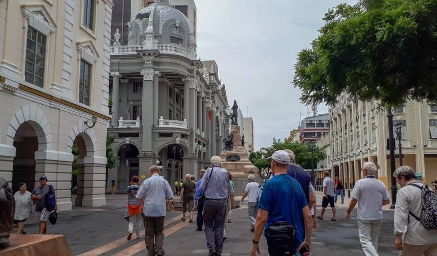 Galápagos Explorer - Guayaquil & Santa Cruz - 8 Dias — 1
