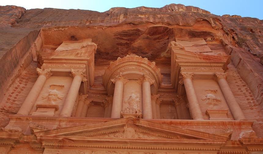 Najlepsze wycieczki po Jordanii 7 dni — odkryj Jordanię w głąb: Petra, Morze Martwe i Wadi Rum — 1