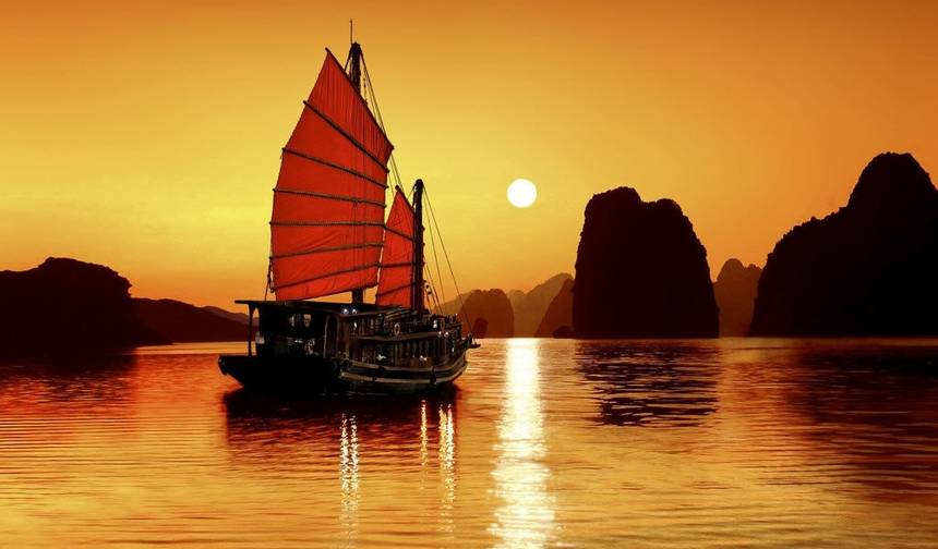 Baía de Ha Long em Cruzeiro 5 Estrelas de 3 Dias com Caiaque, Gruta Incrível e Ilha Titop,... — 1