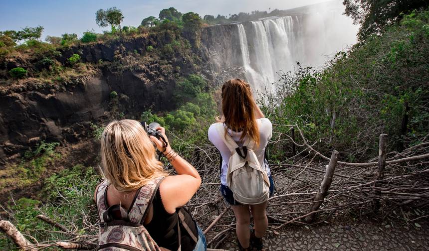 Southern Africa Family Journey: In Search of the Big Five National Geographic — 1