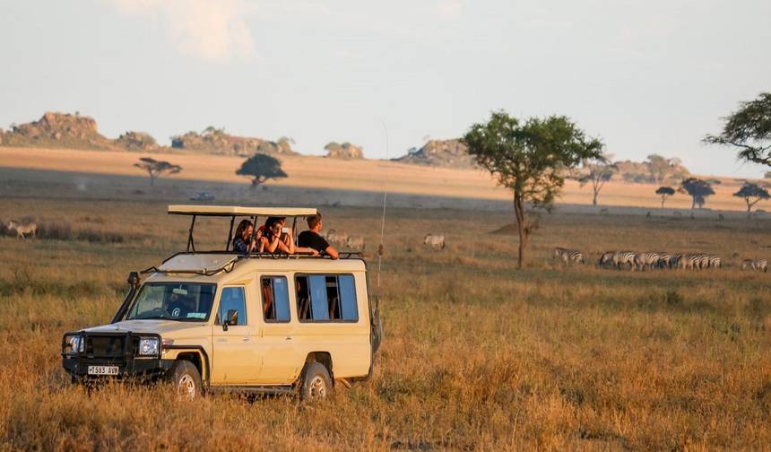 Descubra o Safari de Médio Porte de 8 Dias na Tanzânia, Um dos Melhores Safáris do Mundo, Que Lhe Proporcionará a Aventura de Uma Vida — 1