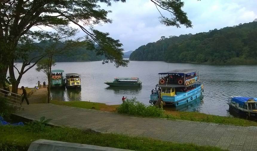 Colinas e Remansos de Kerala — 1