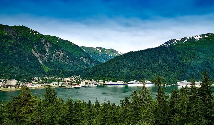 Maravilha das Montanhas Rochosas e Cruzeiro no Alasca Calgary → Vancouver (2026) — 1