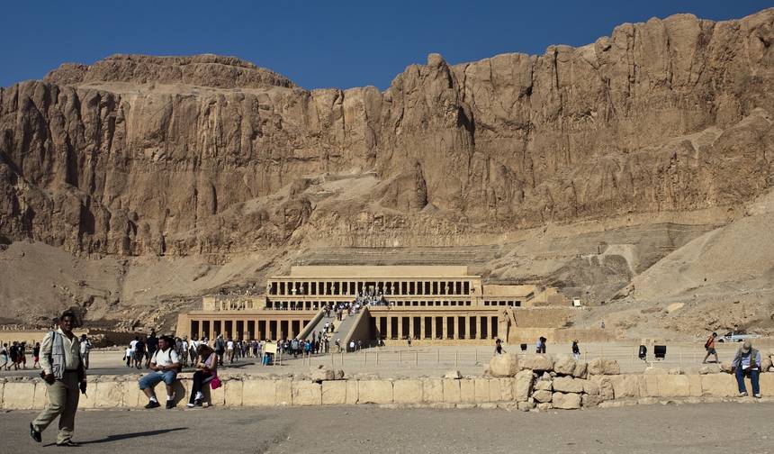 مصر الأساسية — 1