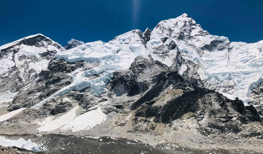 Everest Base Camp Trek – Retorno de Helicóptero – 12 Dias — 1