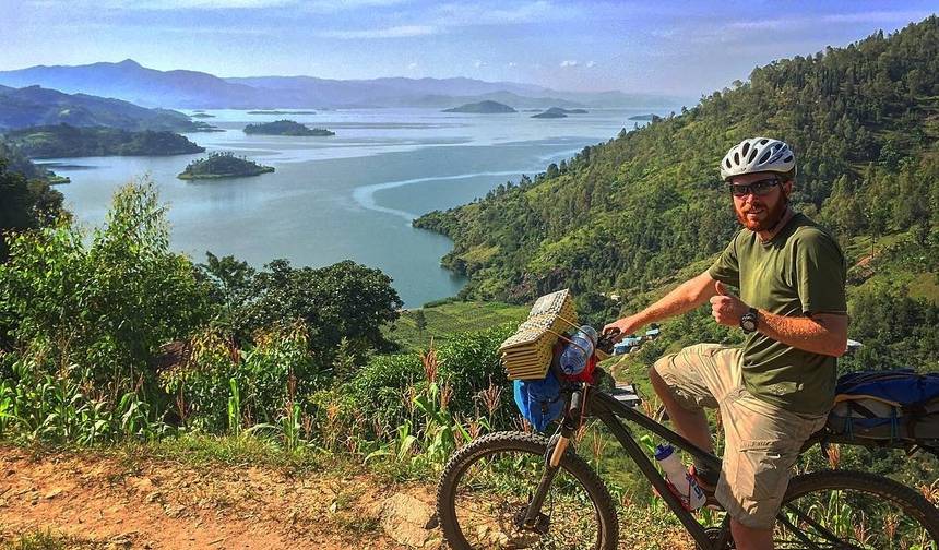 3 Dias de Caminhada Bisoke, Experiência nos Lagos Gêmeos e Apicultura em Safáris em Ruanda (sem acomodação) — 1