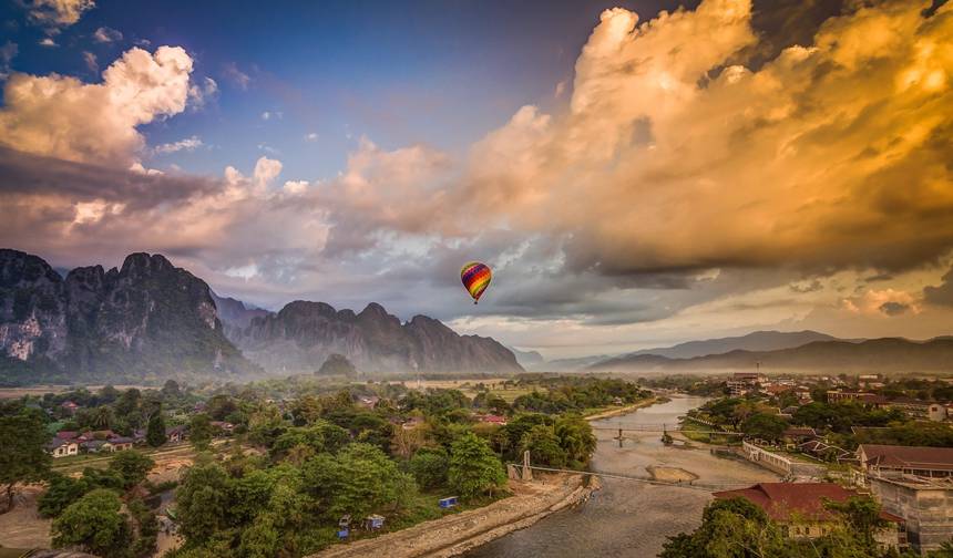 Férias de Lua de Mel no Norte do Laos de Vientiane via Vang Vieng para Luang Prabang — 1