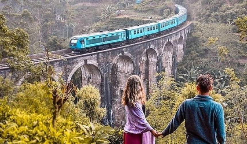 Sri Lanka Holiday Round Tour 13-Day with private driver, vehicle and H/B accommodations — 1
