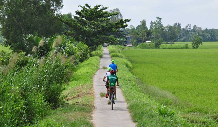 Excellent Cycling Mekong 3 Days — 1