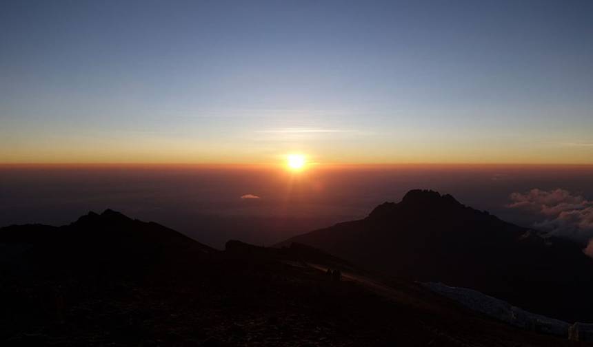 5-Day Kilimanjaro Trek - Marangu Route — 1