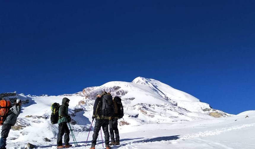 Annapurna Circuit Trek -10 Days — 1
