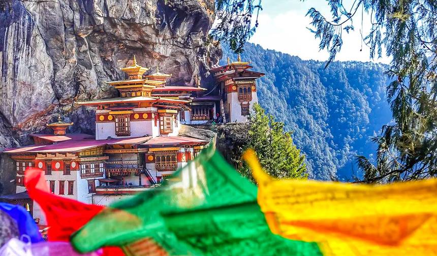 Tailor-Made 6-Day Private Bhutan Tour, Daily Start & Exclusive Guide and Driver — 1