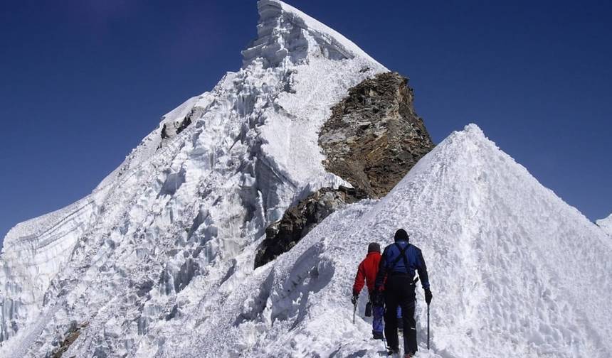 Wspinaczka na szczyt Lobuche East 6119 m (20 075 stóp) – dołącz do grupy z Lobuche — 1