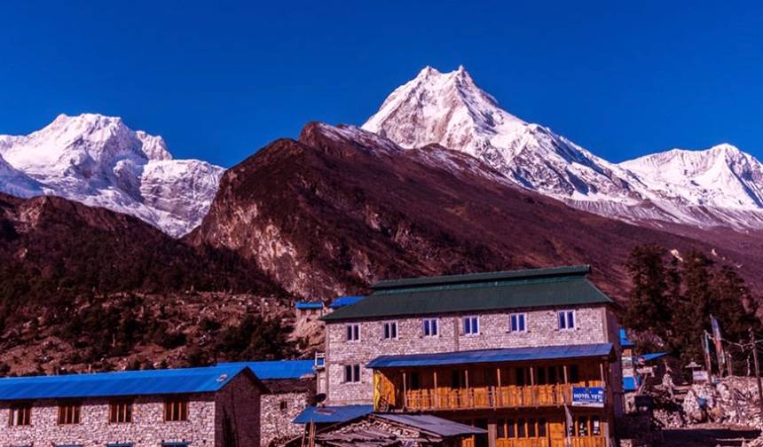Trek wokół Manaslu 14 dni — 1