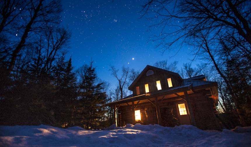 Algonquin Winter Log Cabin Adventure — 1