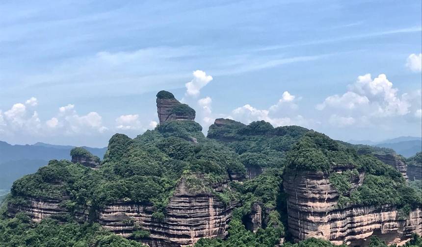 広州発 古龍峡、ピーク回廊、丹霞山 プライベート3日間ツアー — 1