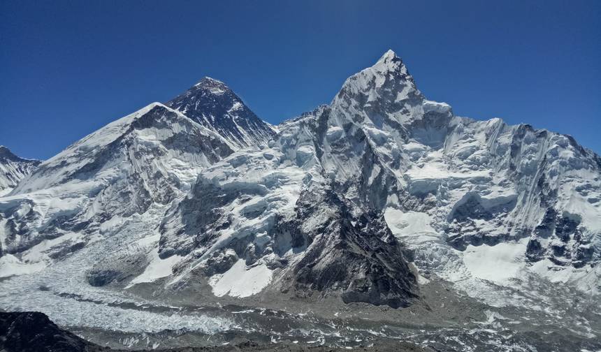 Caminhada de 13 Dias ao Acampamento Base do Everest — 1