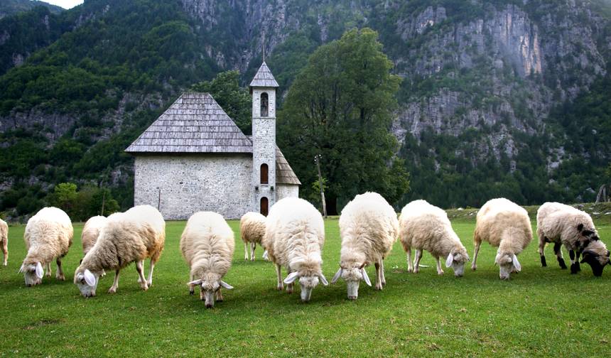 Caminhada de Três Países pelos Picos dos Balcãs — 1