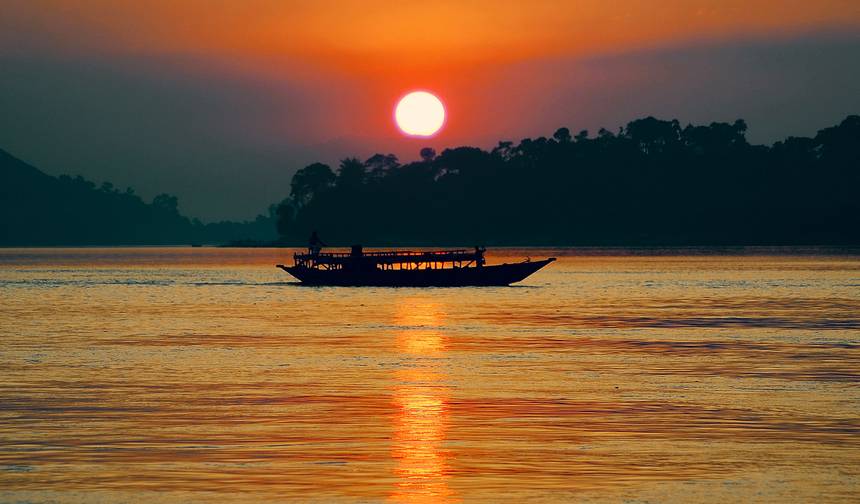 Cruzeiro no Brahmaputra com Tour pelo Norte da Índia — 1