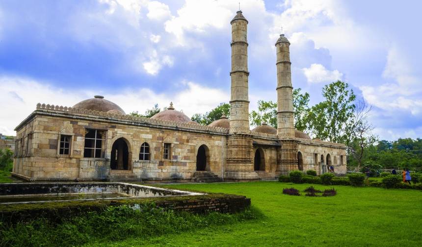 Vadodara do Ahmedabad: Wycieczka po tętniących życiem miastach Gujarat — 1