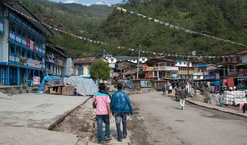 Trekking z Jiri do Bazy pod Everestem — 1