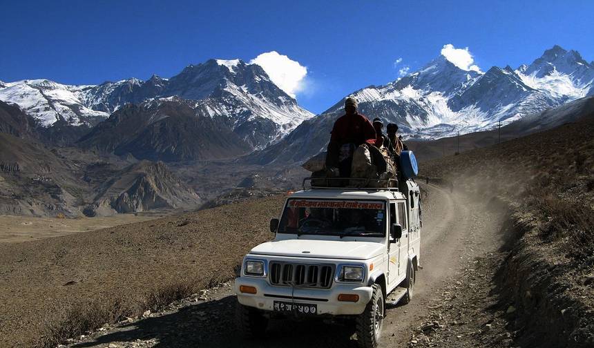 Jomsom Muktinath Przygoda Jeepem 4 Noce 5 Dni — 1