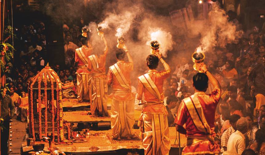 ラージャスターンの城と宮殿、寺院の町カジュラーホーとヴァラナシ — 1