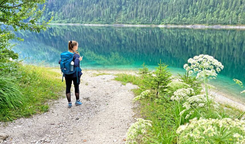 Ten Lakes Trekking Tour — 1