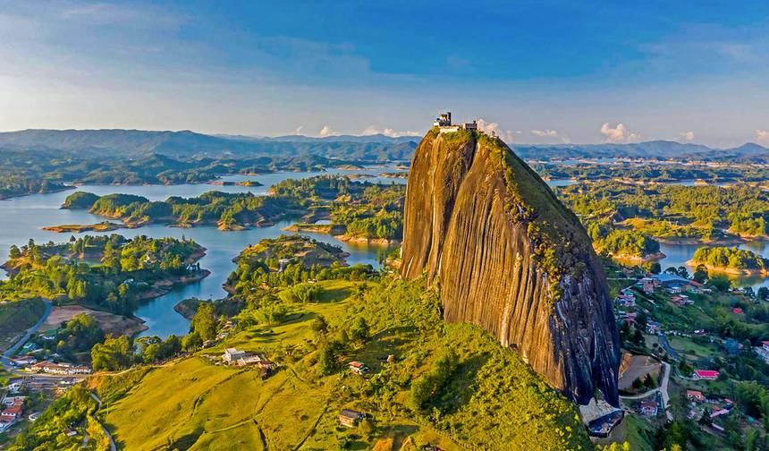 Customized 9 Days Private Colombia Family Tour, Exclusive Guide & Car — 1