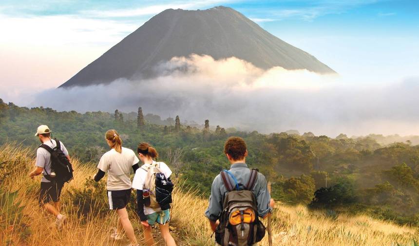 El salvador Adventure Program — 1