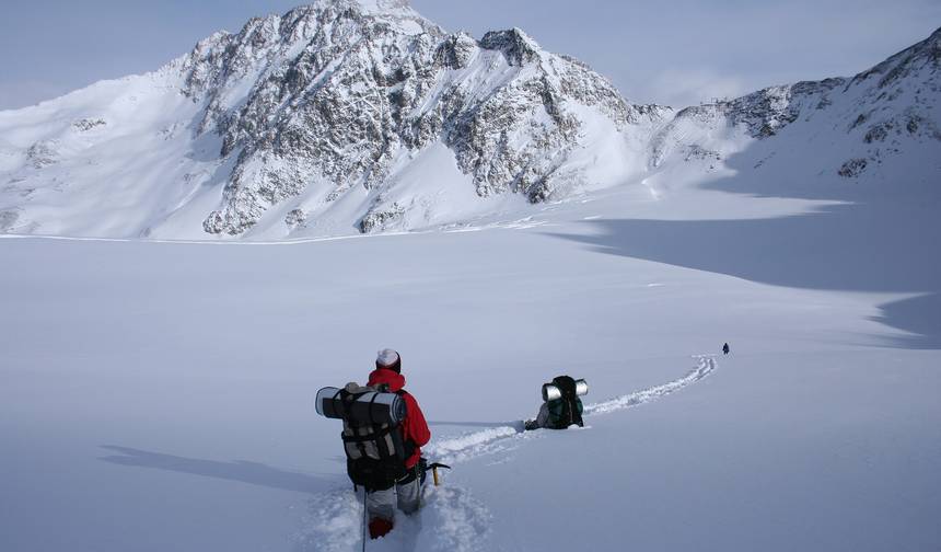 Easy ski Tours for connoisseurs in the Obernbergtal 6 Days — 1