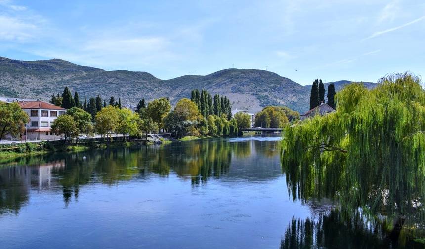 All seasons 2 days Bosnia discovery tour from Dubrovnik. Trebinje, Tvrdos, Zavala, Radimlja, Blagaj, Mostar. UNESCO sites. Nature. Architecture. Culture. Wine. Cuisine. — 1