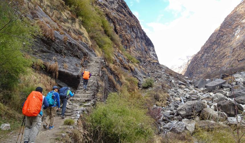 Caminhada de 7 dias ao Acampamento Base Annapurna — 1