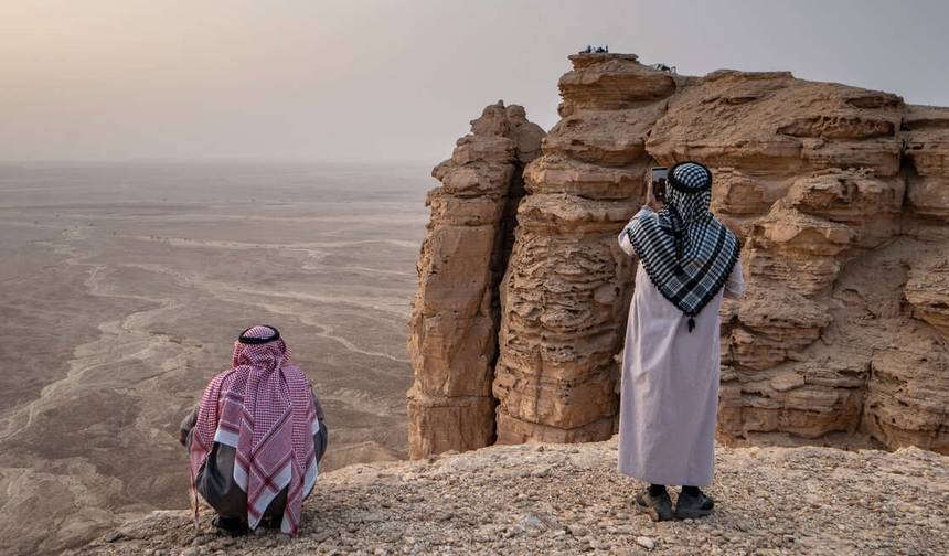 اكتشف مملكة المملكة العربية السعودية — 1