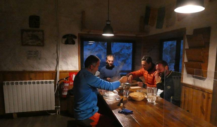 التنزه في المسارات العالية لقمم أوروبا (Picos de Europa) — 1